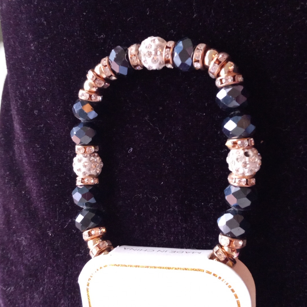 Beautiful beaded bracelets - Picture 3 of 3